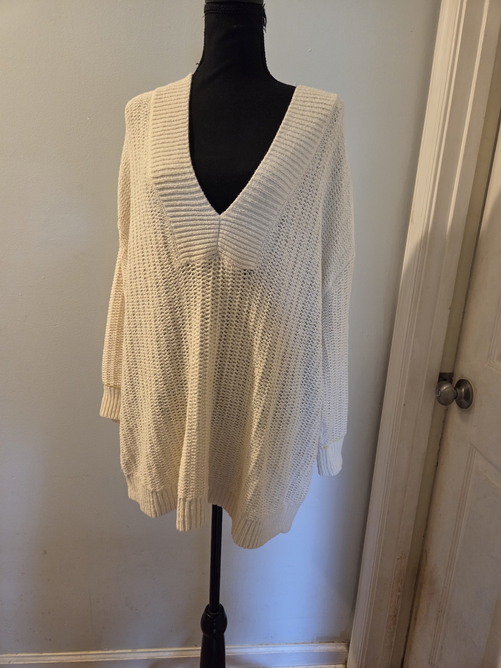 CAbi Cream V-Neck Oversized Chunky Knit Sweater